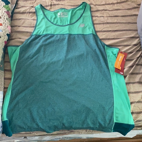 New Balance size 2xl Men’s Tank - Picture 2 of 5